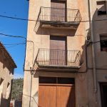 RASQUERA. LARGE CORNER HOUSE WITH PATIO & SPACIOUS WORKSHOP - 120 000€    Ref: 151A/24